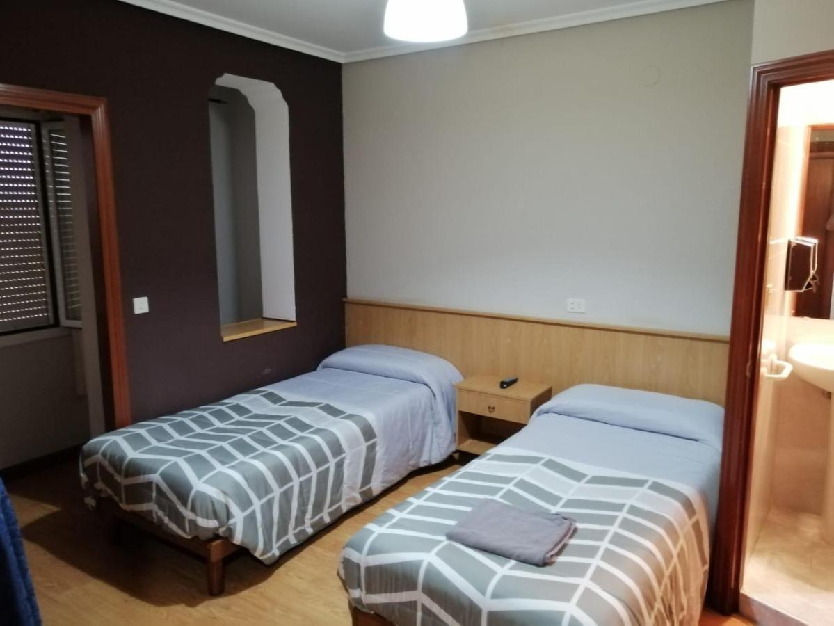 Hostal Castilla Miranda de Ebro Room photo